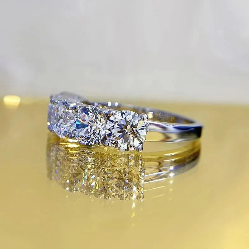 18k White Gold Moissanite Diamond Wedding Ring